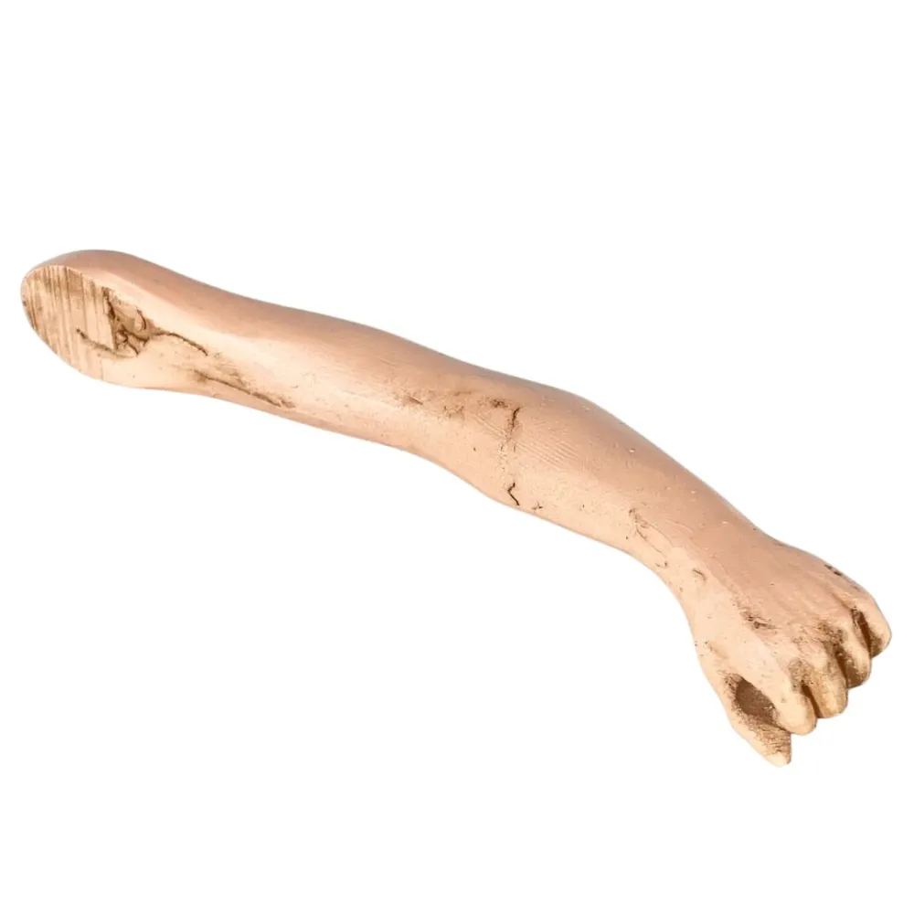 Braccio sinistro disteso pugno chiuso donna per 30 cm