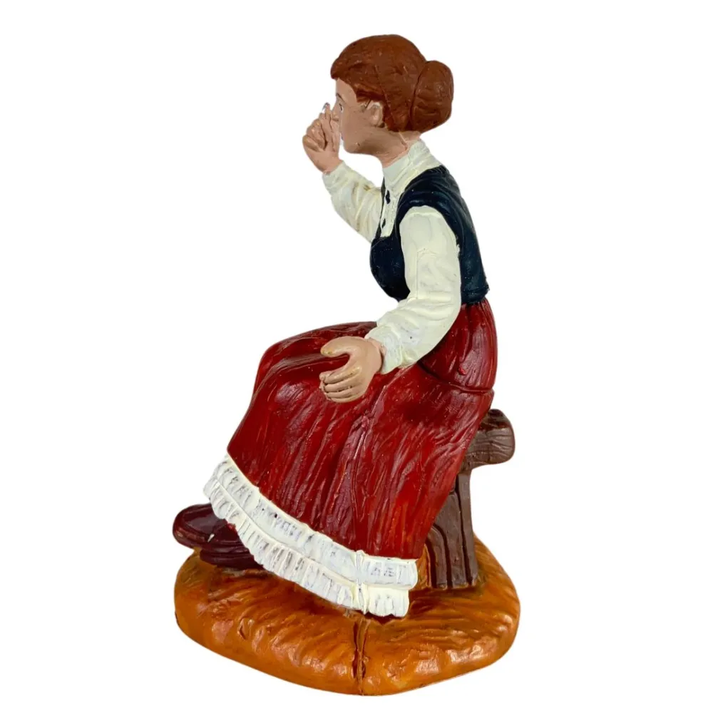 Oliver Woman Sewing, 10 cm