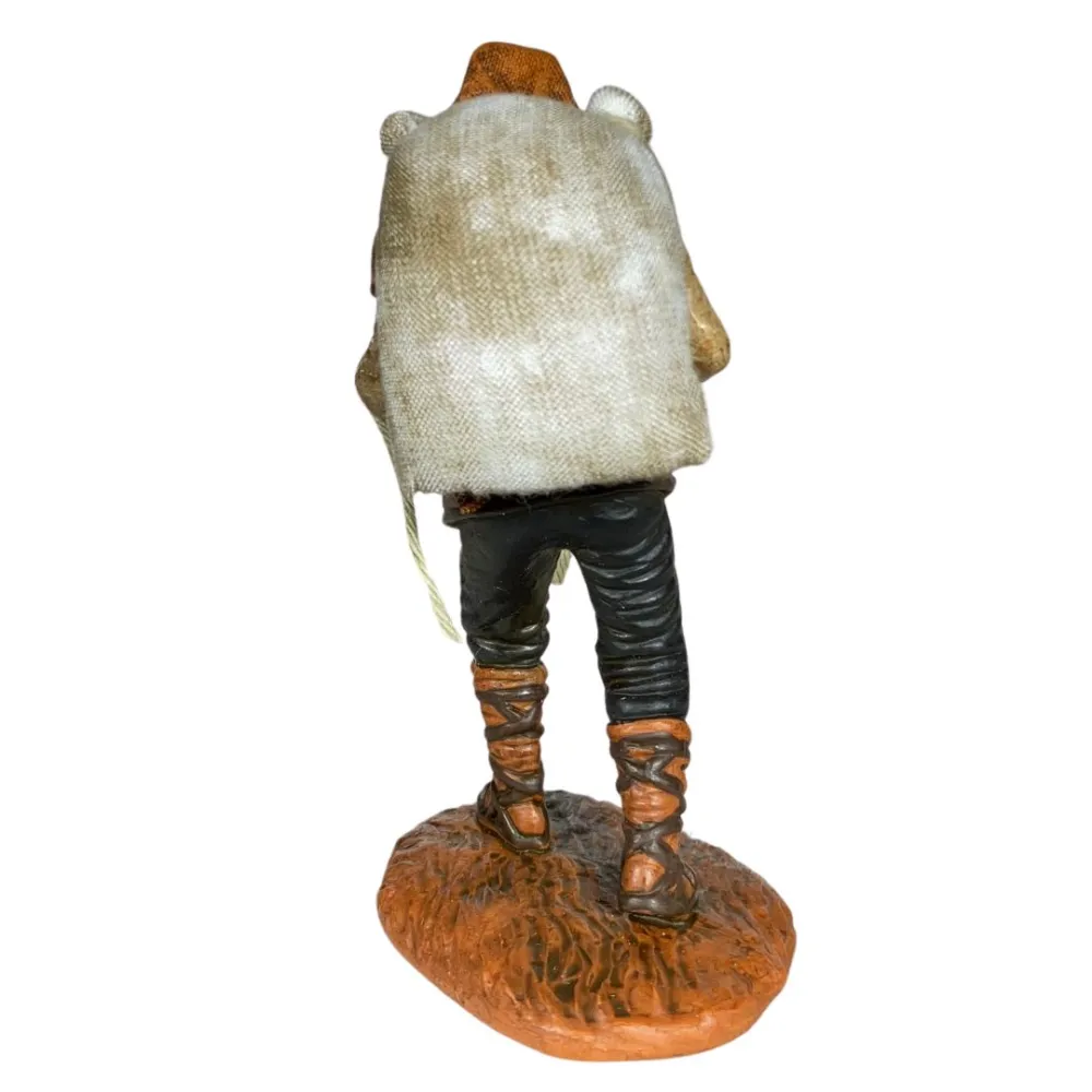 Oliver Traveller with Sack over His Shoulder, 10 cm