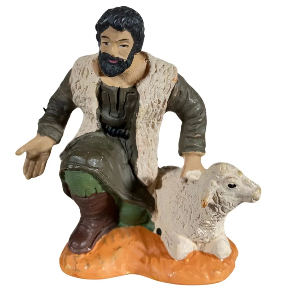 Adoring Shepherd with Lamb – Oliver, 8 cm