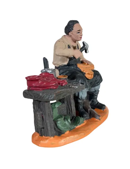 Oliver Shoemaker with Workshop Accessories, 8 cm