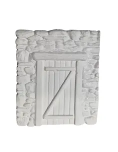 Parete in gesso finta pietra con porta colore neutro per statue da 8-10 cm
