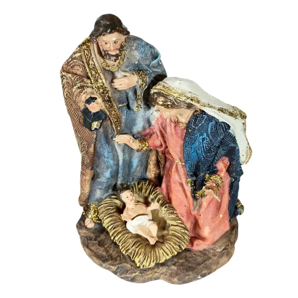 One-Piece Nativity Scene with Gold-Coloured Details – 12 cm