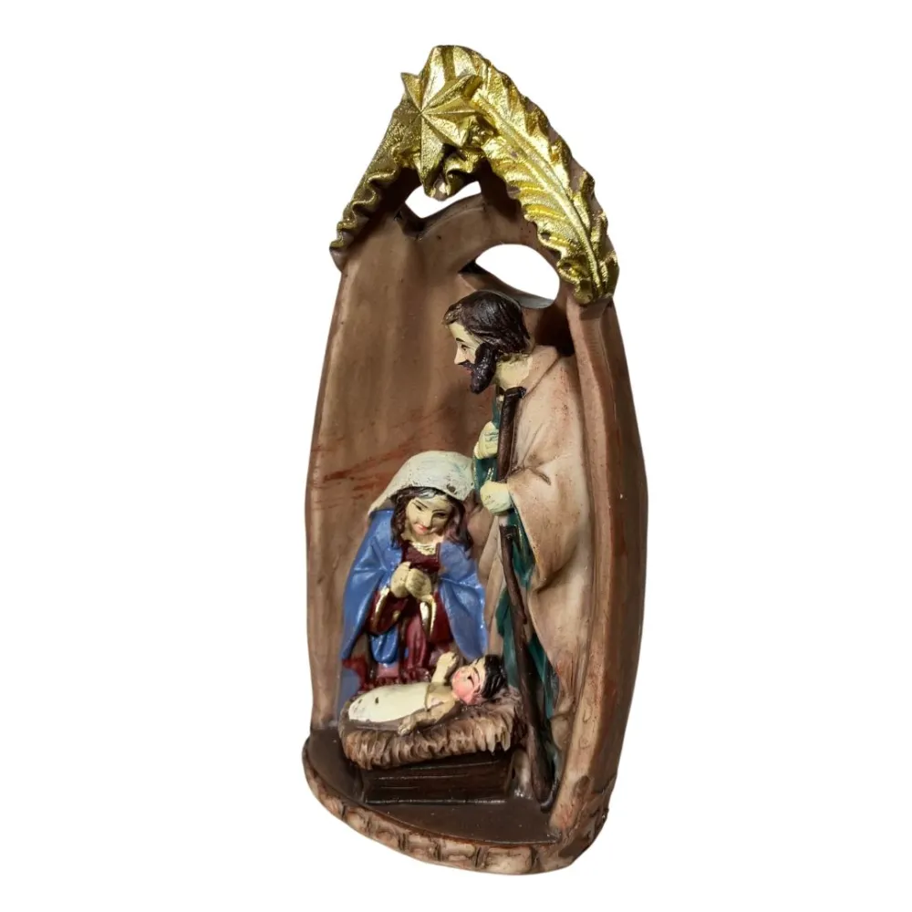 Resin Nativity Scene in Hut – 9 cm