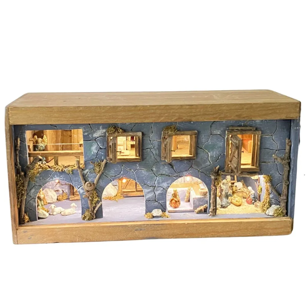 Nativity Scene in Wooden Wine Crate with Lights, Fire Effect and 3,5 cm Nativity Figures