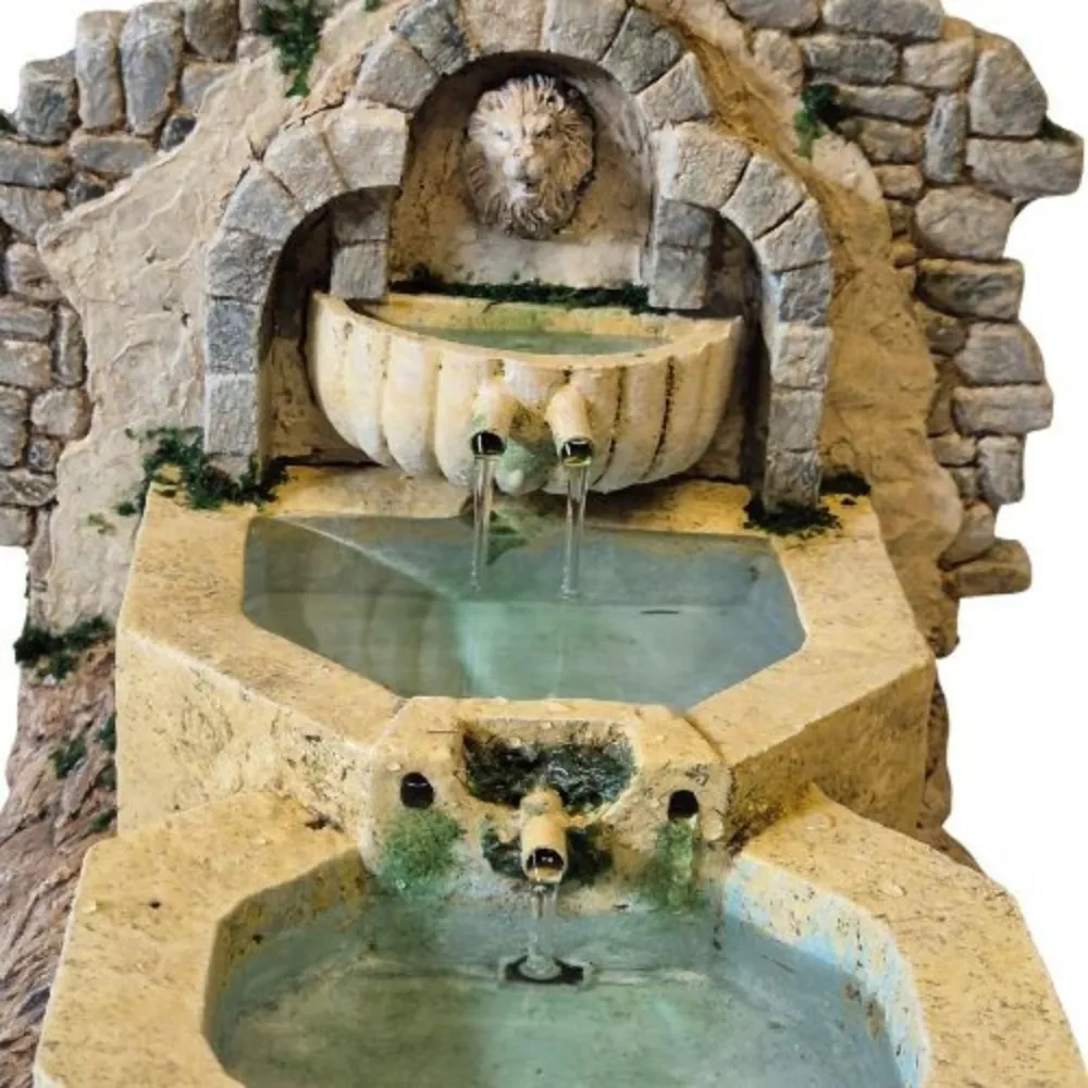 Hexagonal triple-basin resin fountain for 12–15 cm Nativity figures