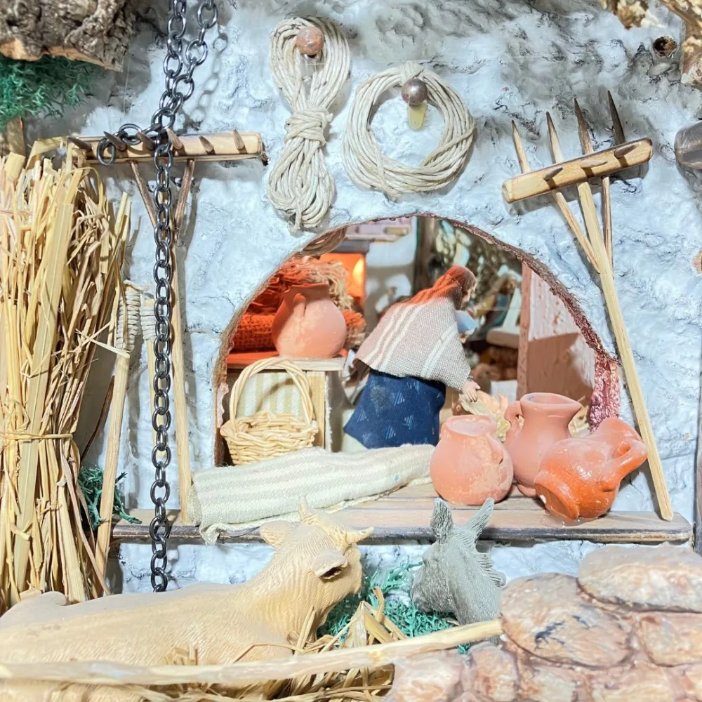 Wooden and Cork Nativity Scene with Eight Moving Figures, Flowing Water and 10 cm Figures