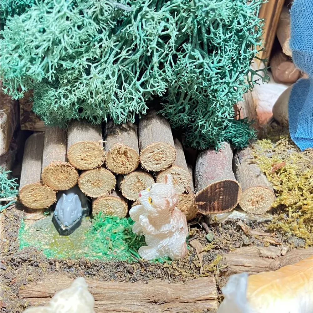 Wooden and Cork Nativity Scene with Eight Moving Figures, Flowing Water and 10 cm Figures