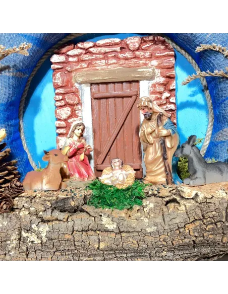 Presepe su ghirlanda con luci a batteria e statue da 8 cm