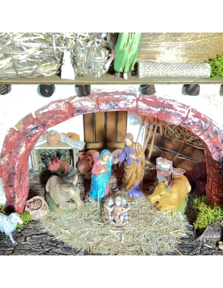 Presepe su fienile in legno, gesso e sughero con luci e statue da 10 cm