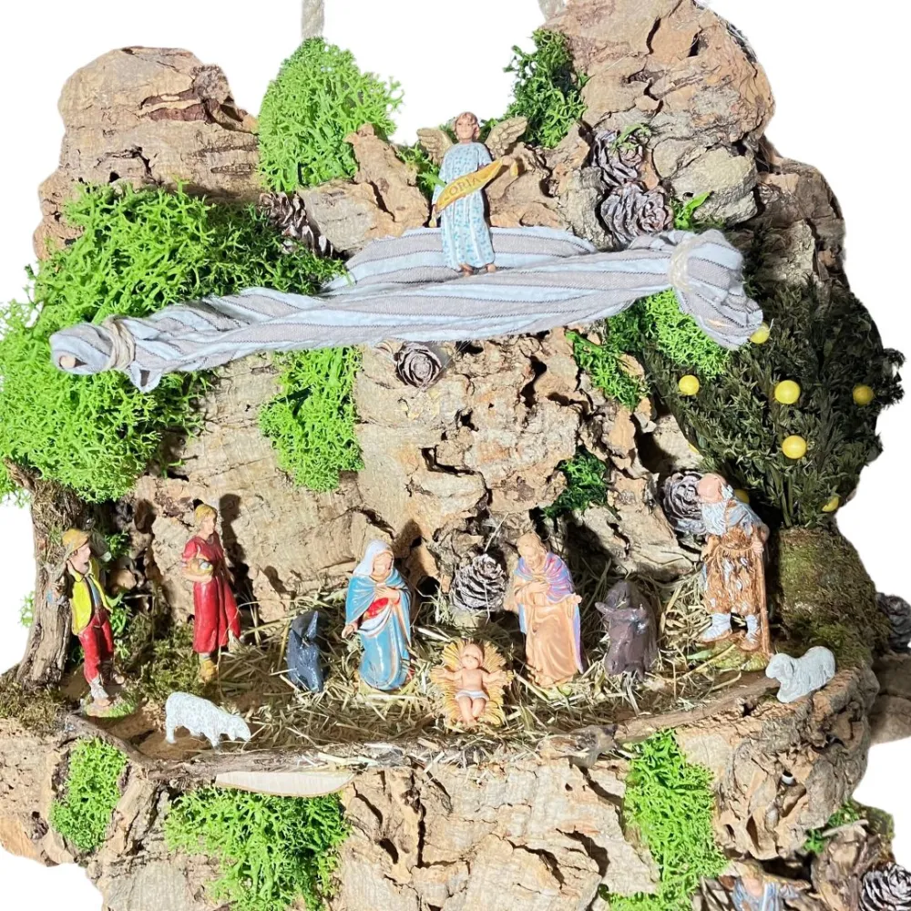 Wall-Hanging Nativity Scene on Cork Bark with Battery-Operated Lights and 6 cm Nativity Figures