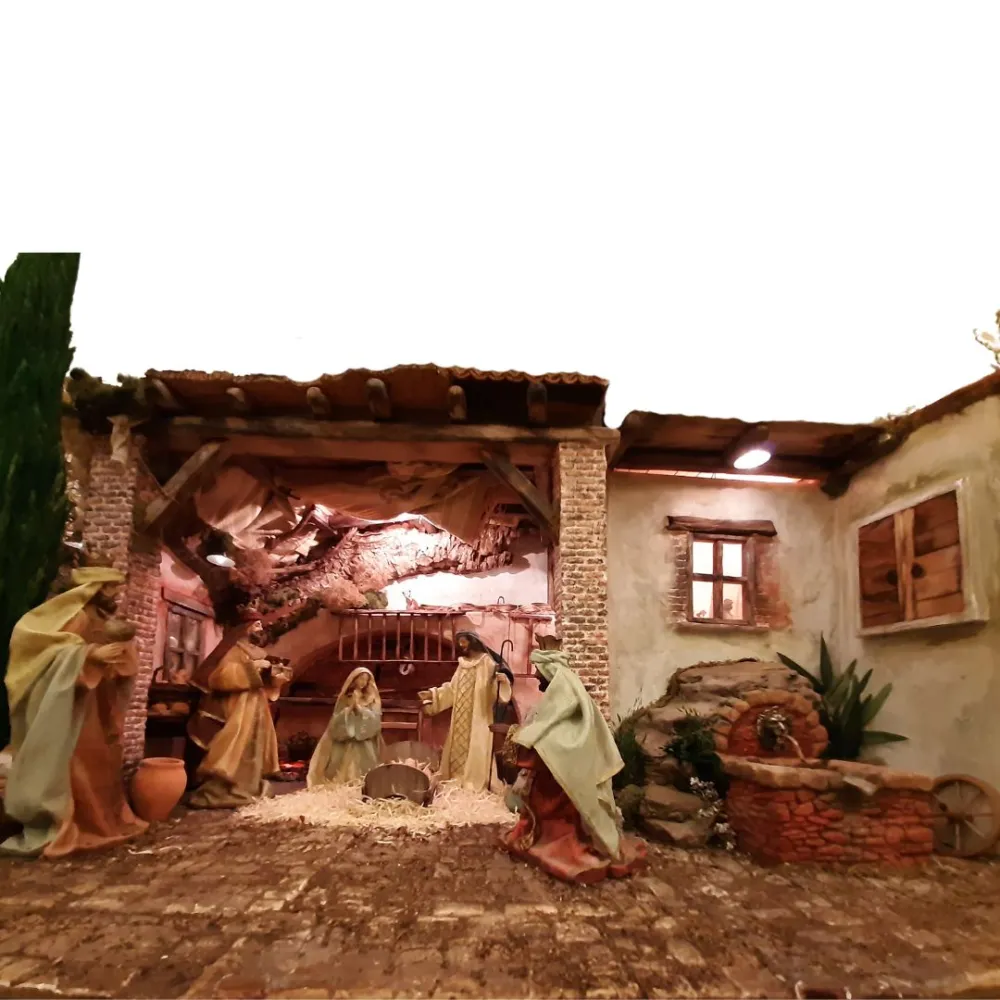 Traditional Nativity Scene in Cork and Wood with 220 V Lights and 30 cm Nativity Figures