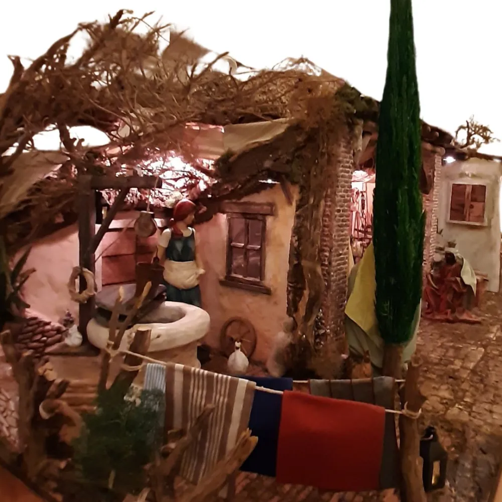 Traditional Nativity Scene in Cork and Wood with 220 V Lights and 30 cm Nativity Figures