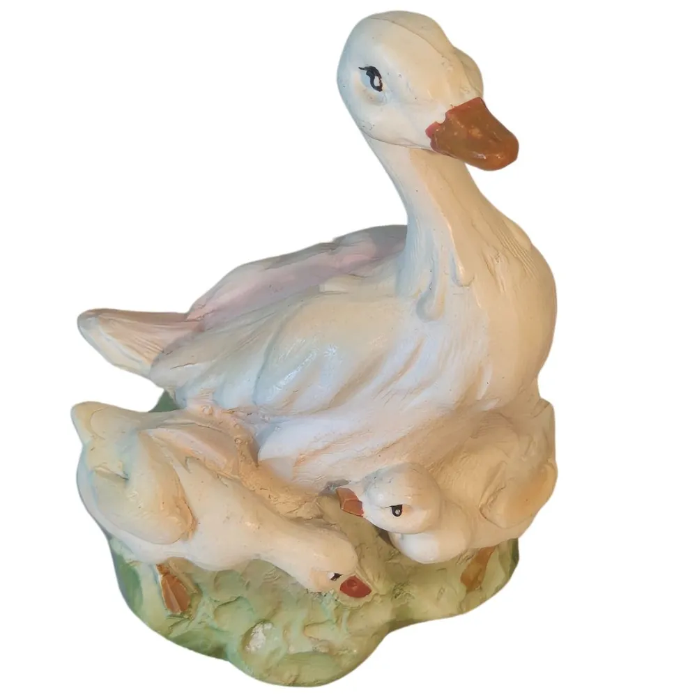 Resin Duck with Ducklings for 30 cm Nativity Figures