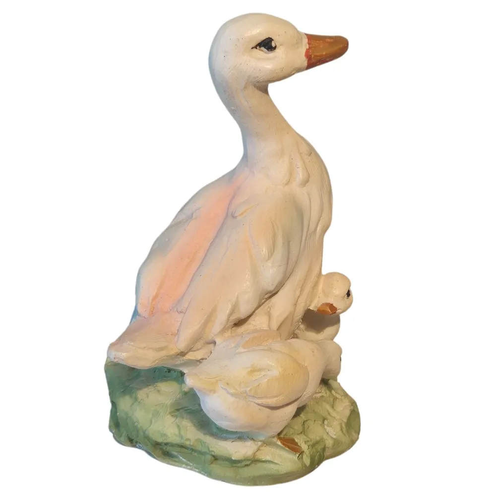 Resin Duck with Ducklings for 30 cm Nativity Figures