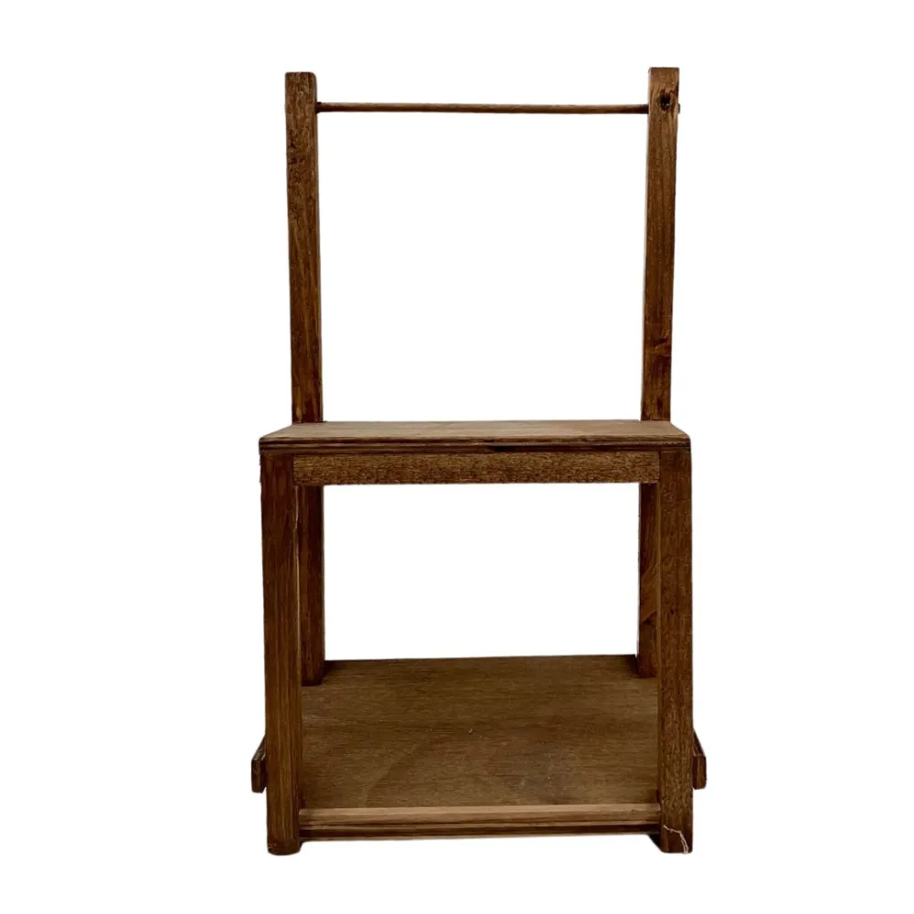 Empty wooden stall for 30 cm Nativity figures