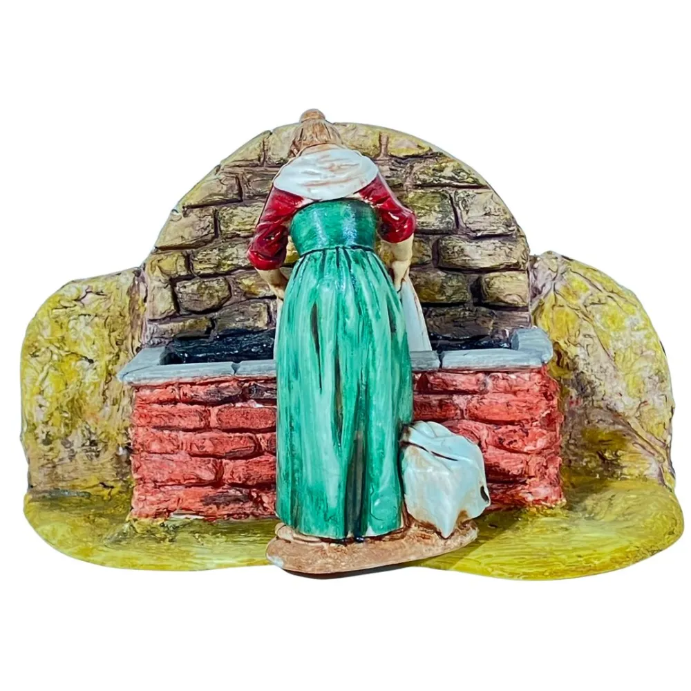 Landi Washerwoman at the Fountain, 10 cm – Without Water Movement