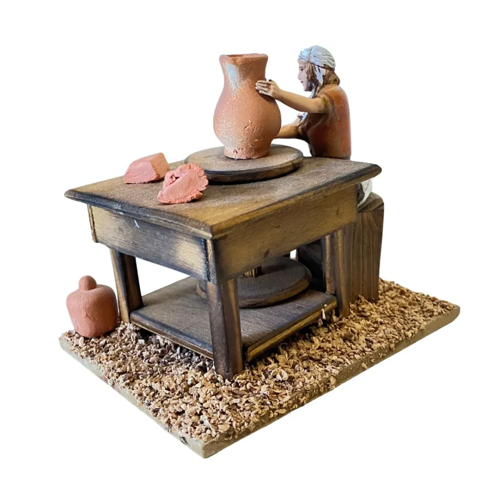 Landi Potter with Workbench, 10 cm
