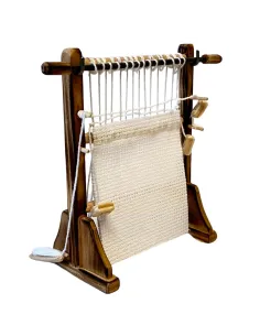 Vertical wooden loom for 12 cm nativity figures