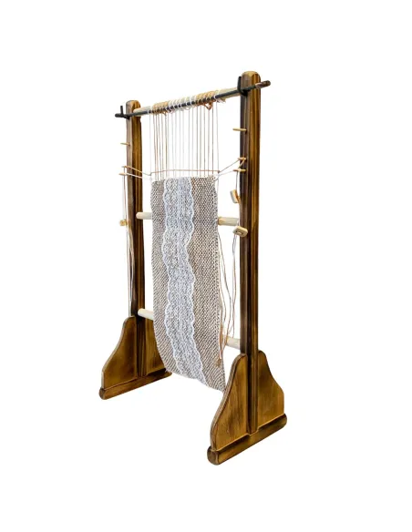 Vertical wooden loom for 30 cm nativity figures