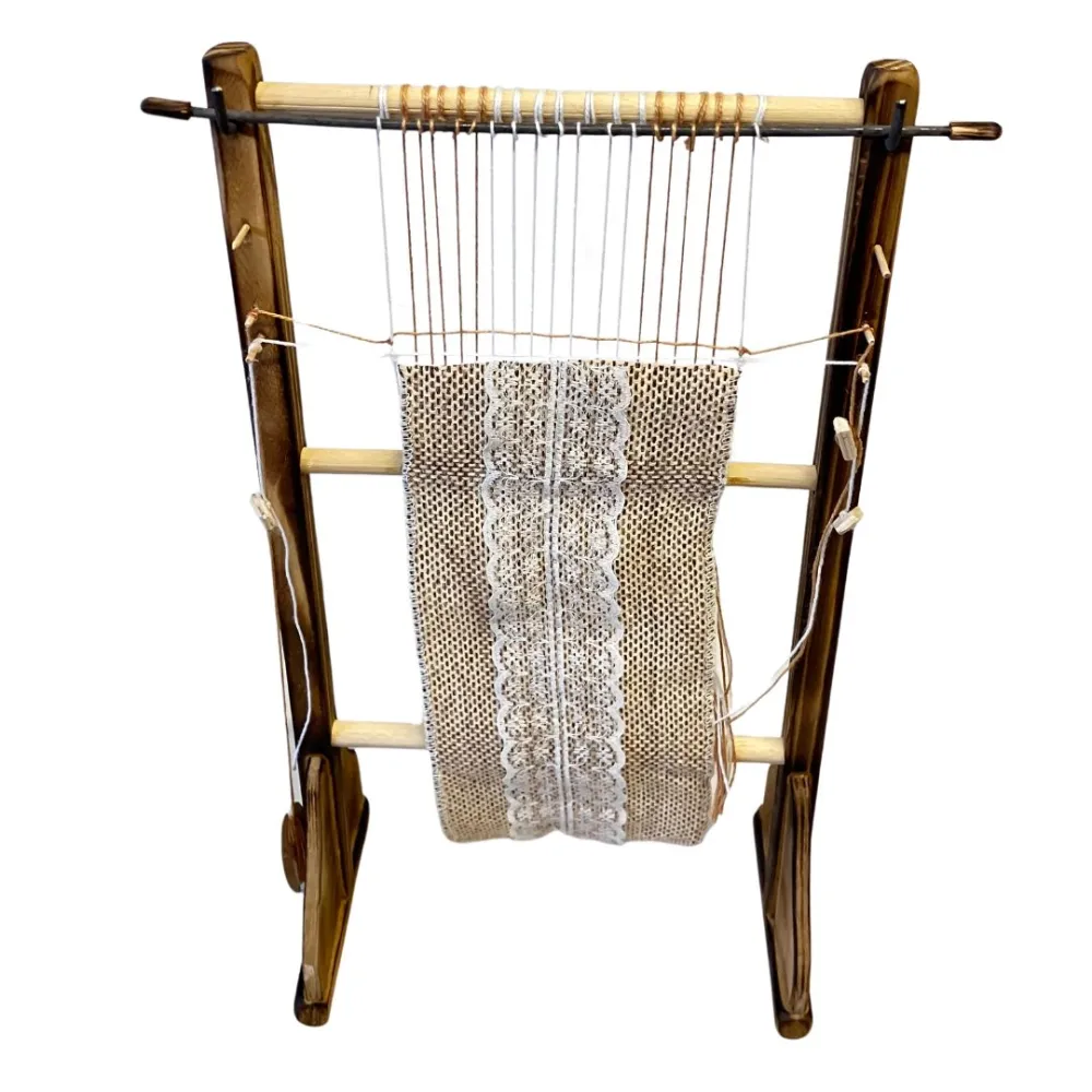 Vertical wooden loom for 30 cm nativity figures