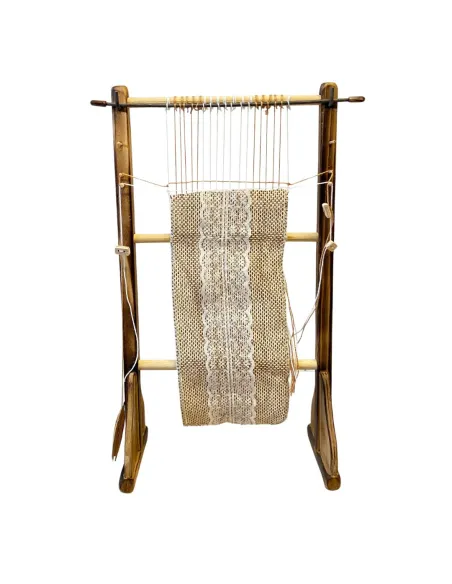 Vertical wooden loom for 30 cm nativity figures