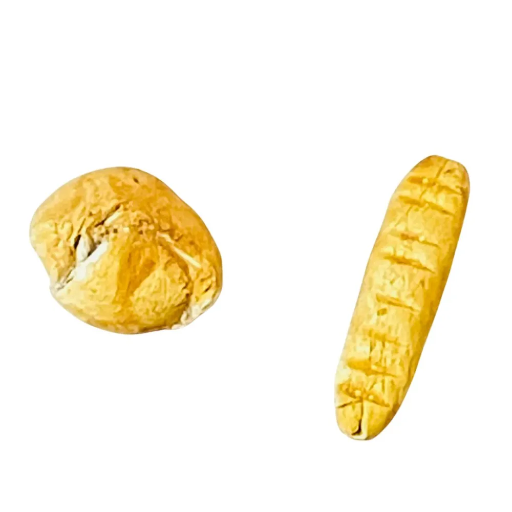 Set of Two Assorted Bread Loaves for 12 cm Nativity Figures