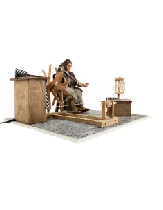 Donna che fila palestinese in movimento 30 cm 2