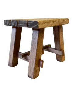 Sgabello in legno per statue da 30 cm