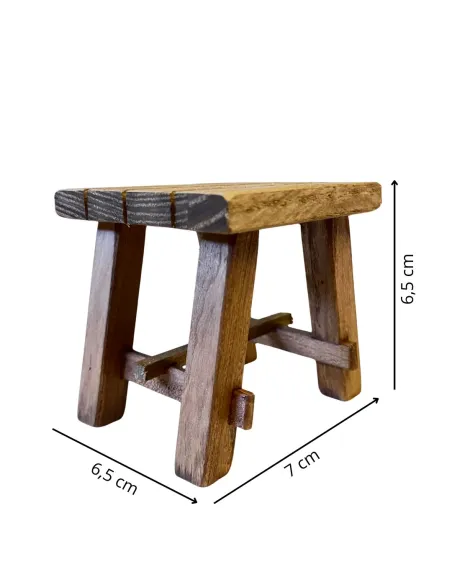 Sgabello in legno per statue da 30 cm
