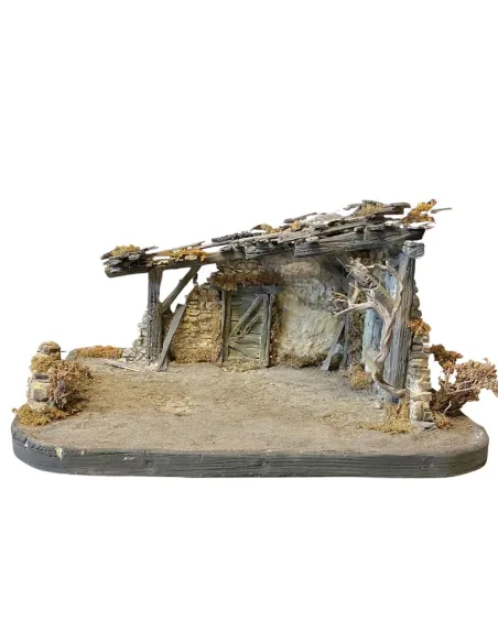 Ambientazione vuota in rudere con apertura finestra per statue da 8-10 cm