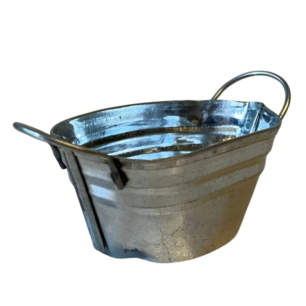 Galvanised Metal Wash Tub for 15–20 cm Nativity Figures