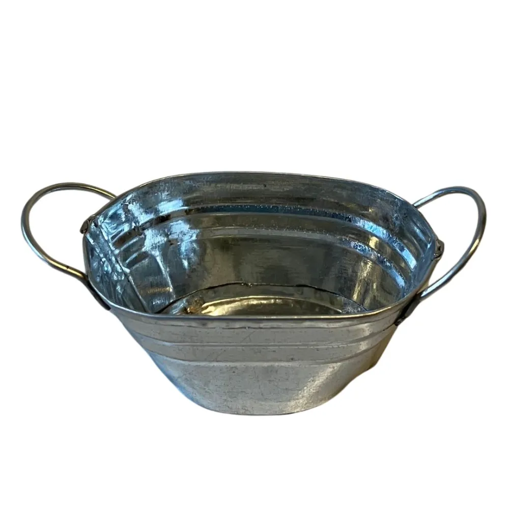 Galvanised Metal Wash Tub for 15–20 cm Nativity Figures
