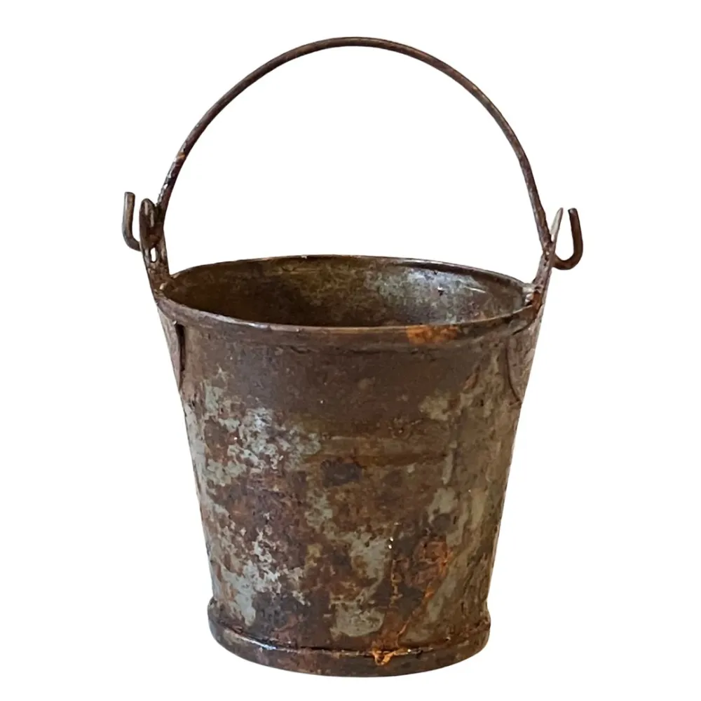 Rusted Sheet Metal Bucket with Handle for 30 cm Nativity Figures