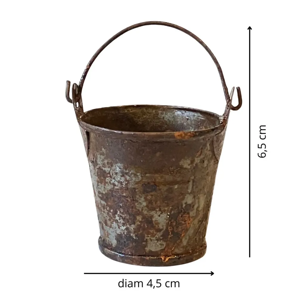 Rusted Sheet Metal Bucket with Handle for 30 cm Nativity Figures