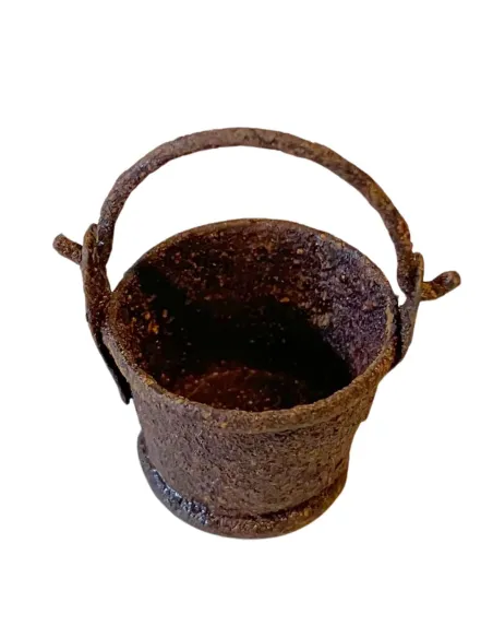 Rusted Metal Bucket with Handle for 8–10 cm Nativity Figures