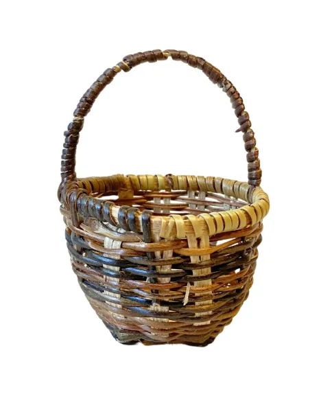 Two-Tone Wicker Basket with Handle for 30–35 cm Nativity Figures