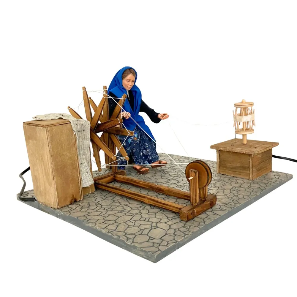 Animated Traditional Spinner with Spinning Wheel - 30 cm