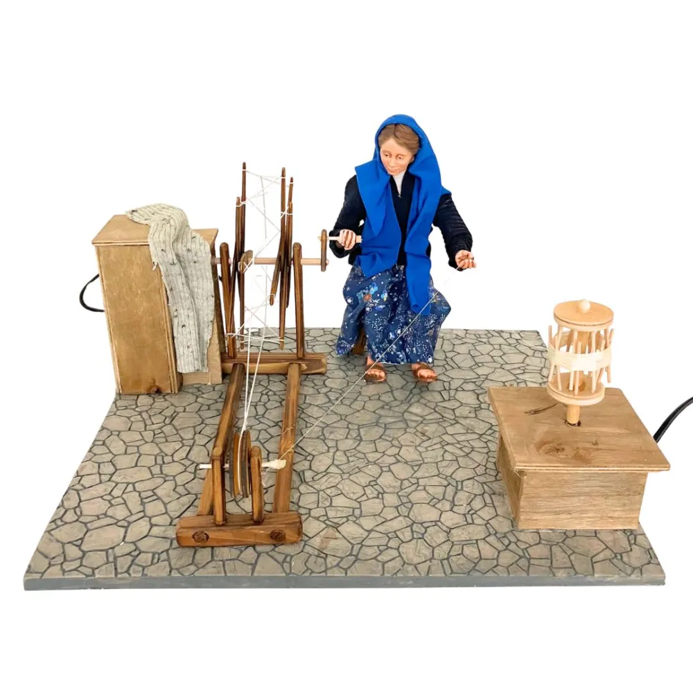 Animated Traditional Spinner with Spinning Wheel - 30 cm