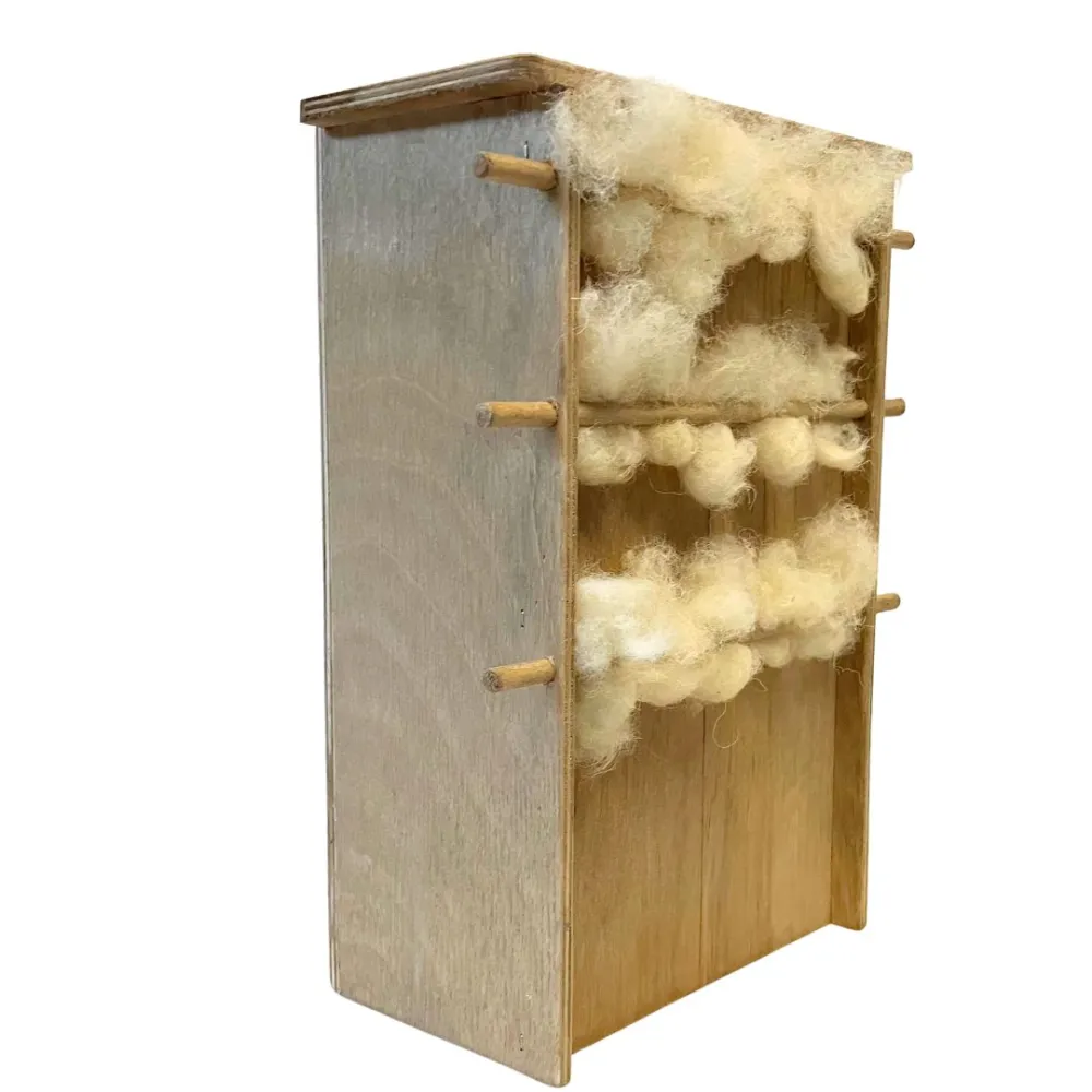 Carded wool drying rack for 30 cm nativity figures