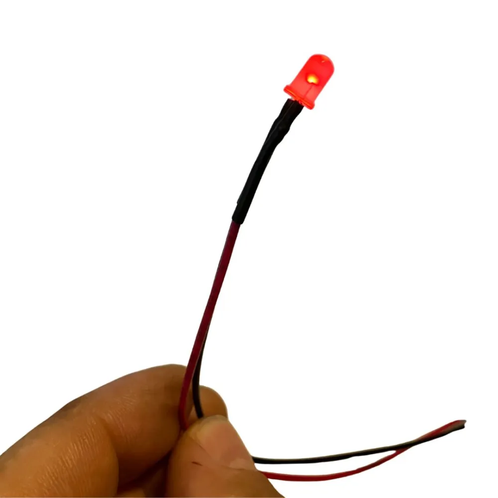 Red LED with Integrated Flickering Effect