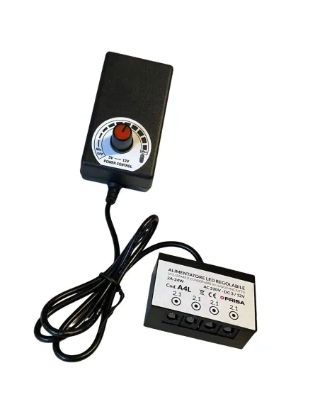 Alimentatore regolabile 3-12 volt con 4 uscite 2,1 mm