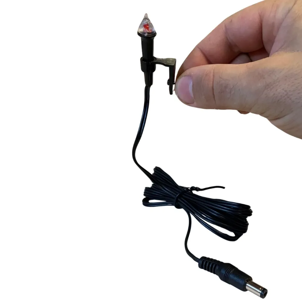 Miniature red torch light with 2.1 mm plug, suitable for 20–30 cm Nativity figures