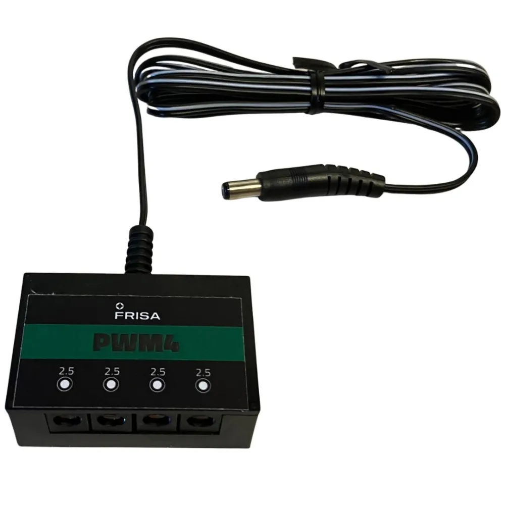 Multiple socket with 2.5 mm male plug and four 2.5 mm female plugs