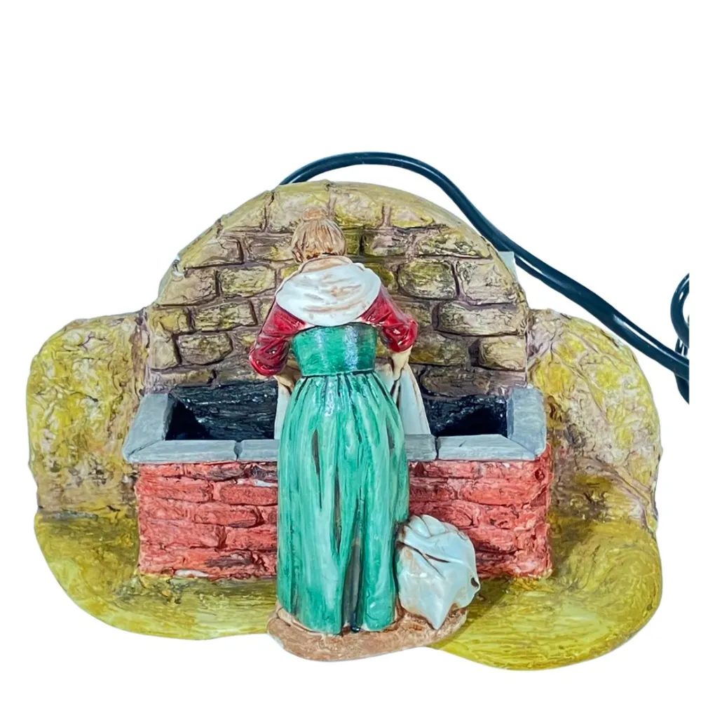 Landi Washerwoman at the Fountain with Running Water, 10 cm