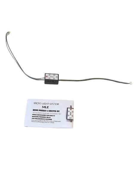 Connector for micro lighting system expansion