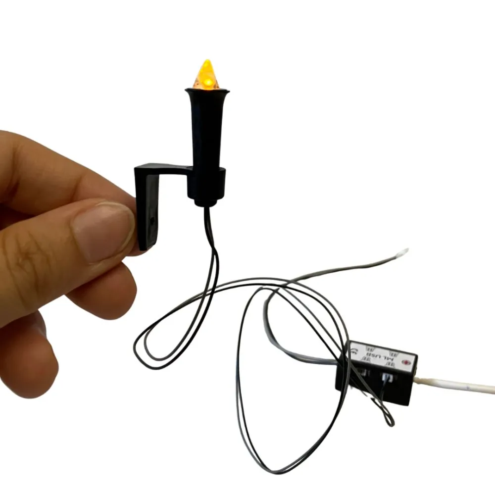 Miniature yellow torch light for micro lighting systems, suitable for 20–30 cm Nativity figures