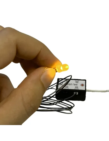 Single yellow LED for micro lighting system