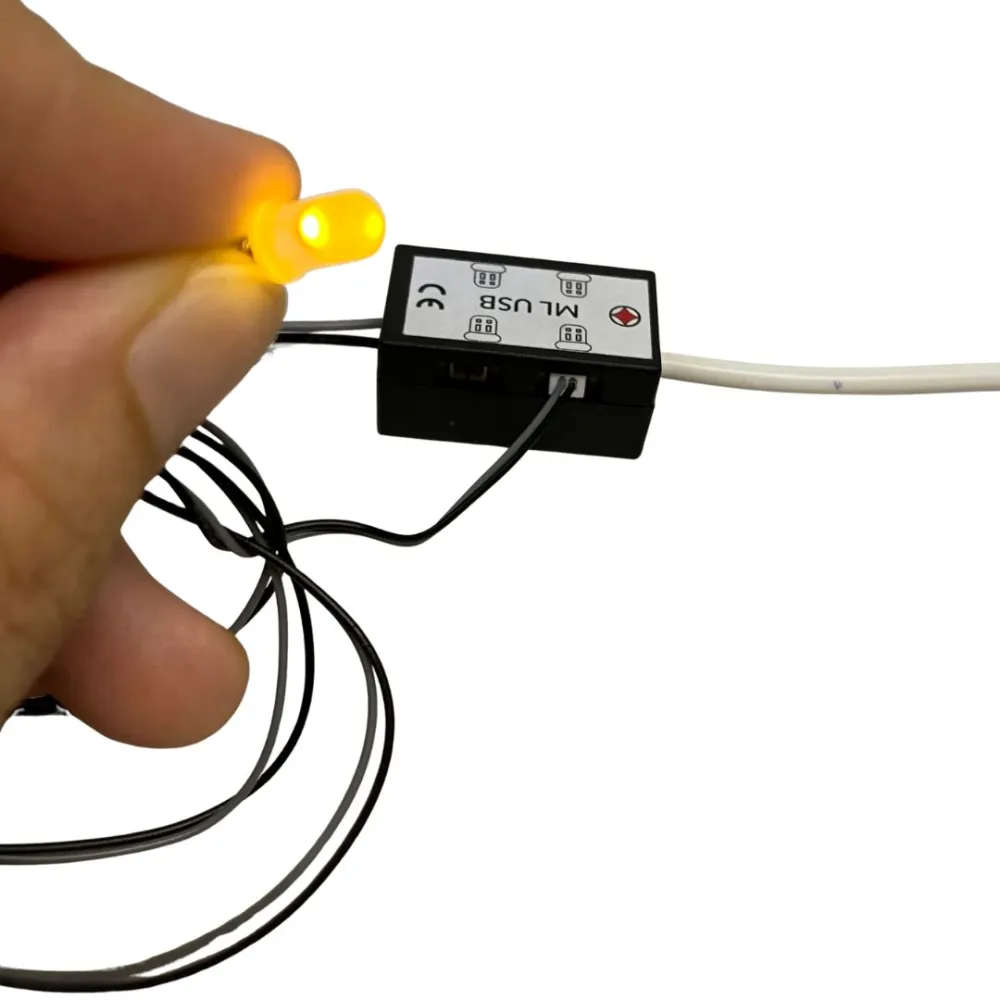 Yellow fire-effect LED for micro lighting system