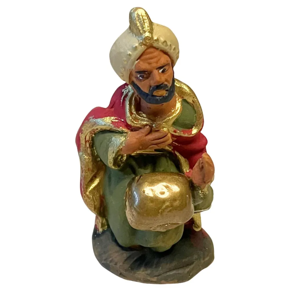 7 cm Terracotta Wise Man Bearing Myrrh